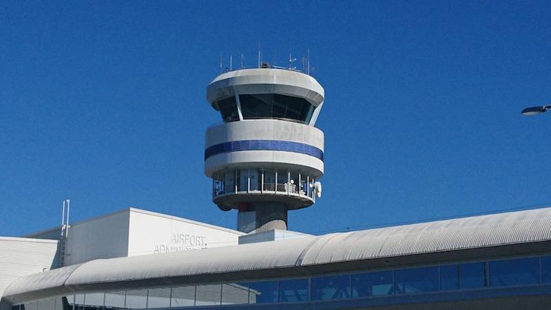 ケアンズ　空港